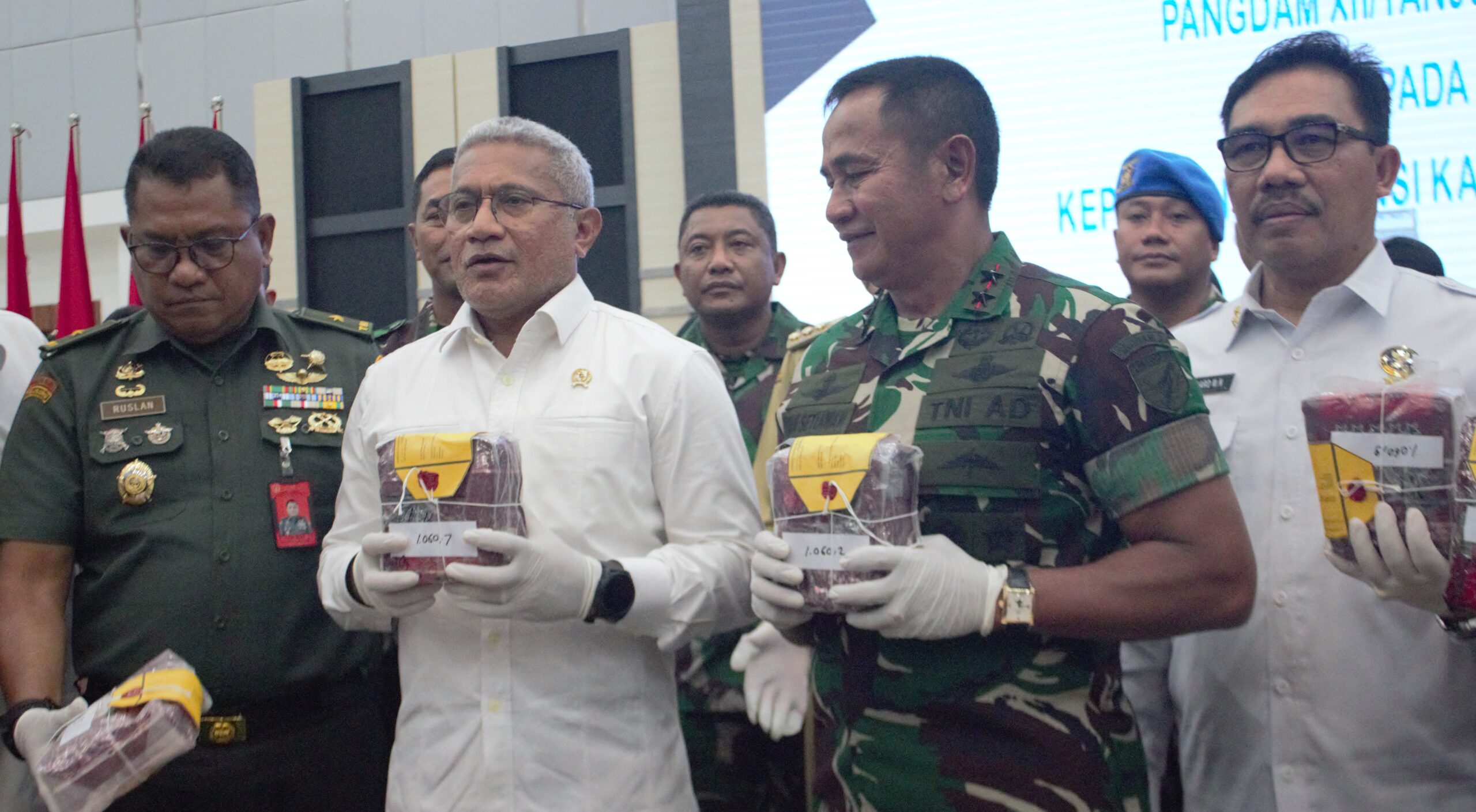 penyerahan nakoba dan kelima pelaku