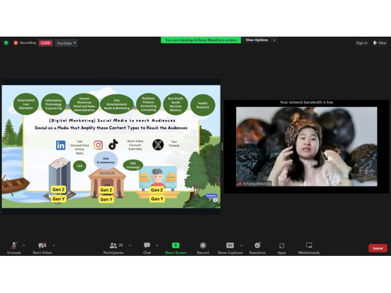 Penyampaian materi oleh Arfiana M pada sesi Webinar Green Skilling hari kedua (Dokumentasi: LindungiHutan).