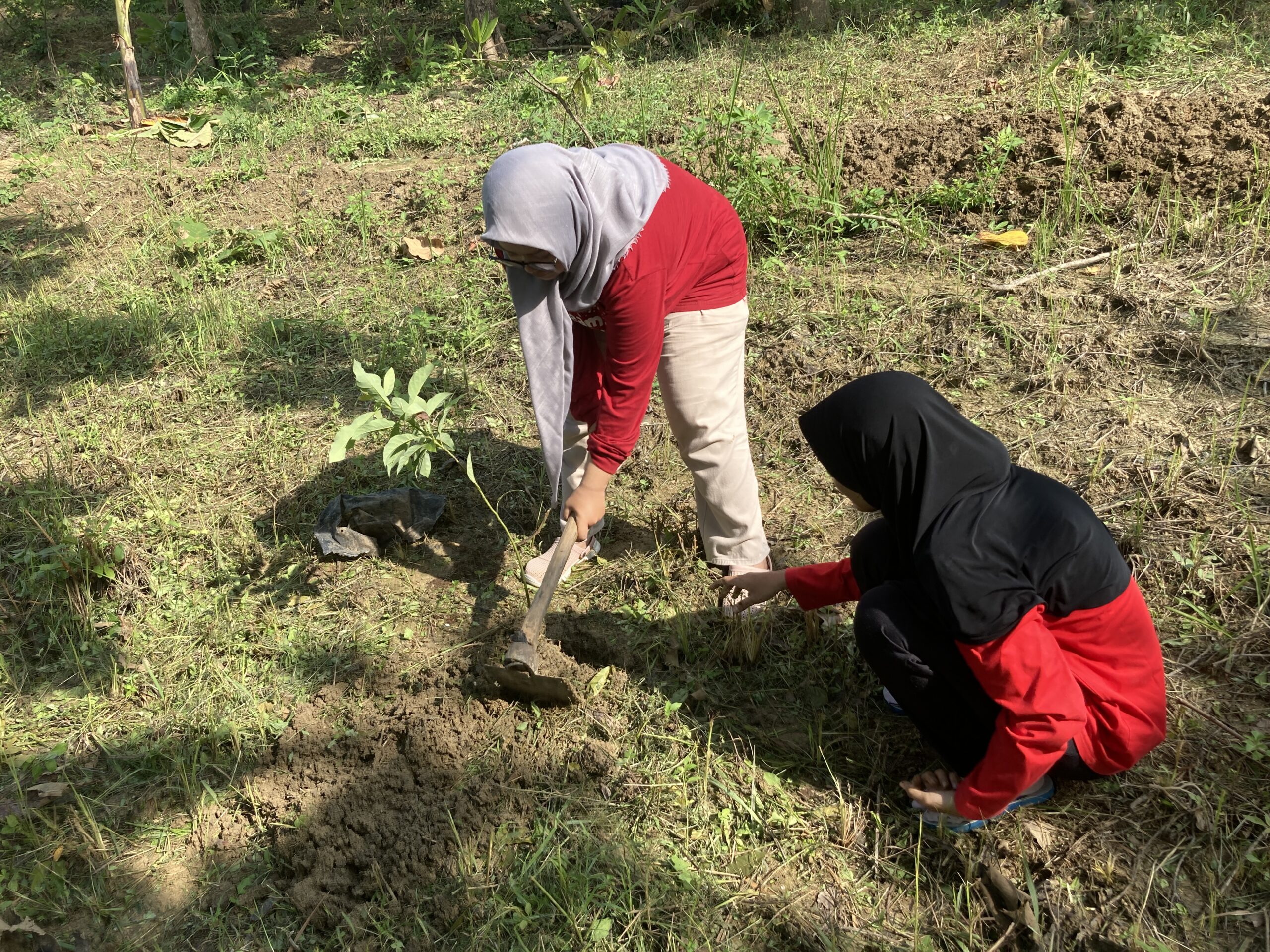 Peserta Gabung Aksi Nawazaka(kiri) dan Apriliana (kanan).