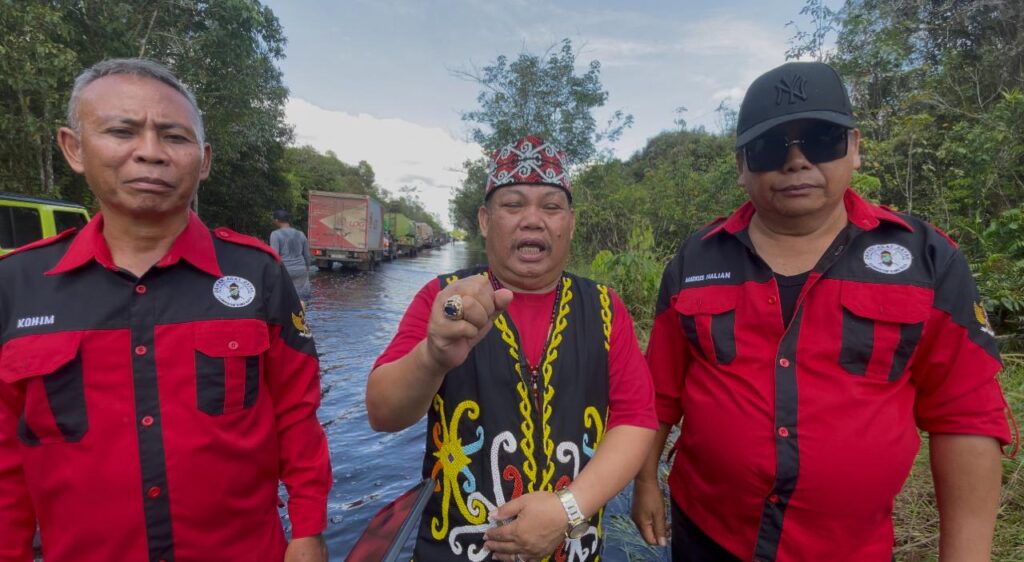 Foto : Yakobus Kumis Besama ketua  DAD Kubu Raya