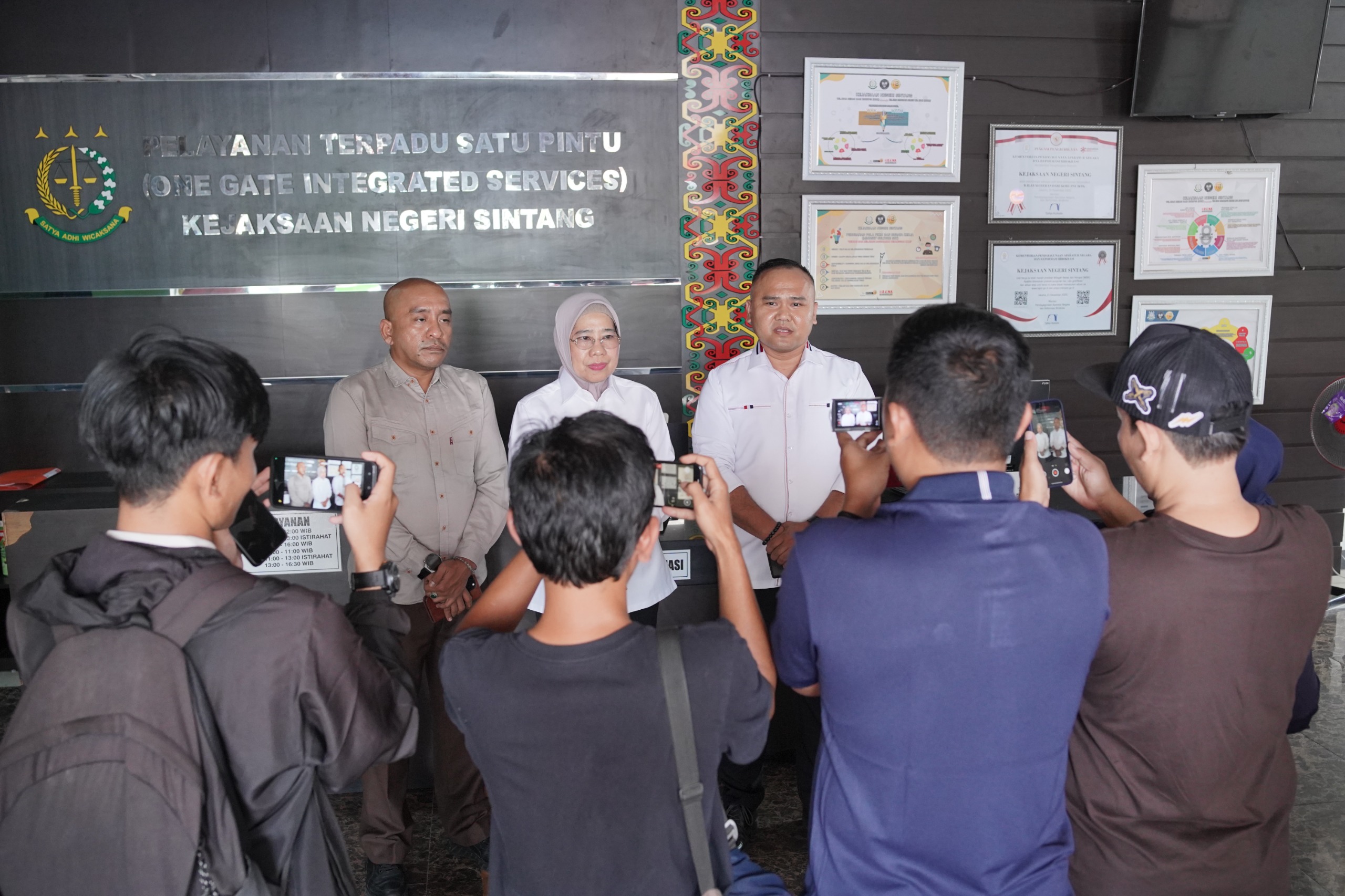 Siaran pers Kajari Sintang