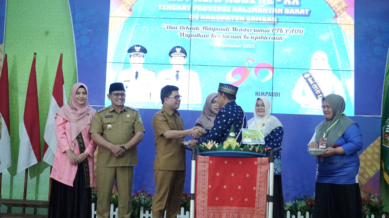 pembukaan HUT HIMPAUDI di Sambas