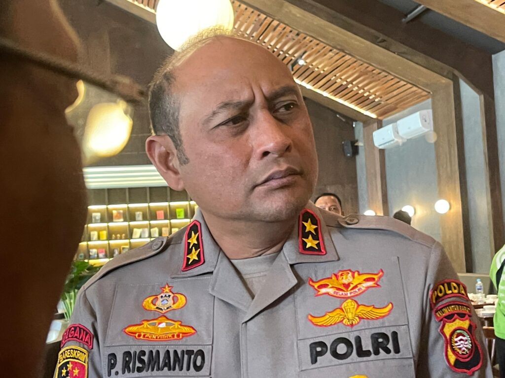 Irjen Pol. Pipit Rismanto, Kapolda Kalbar Usai Mengisi Jumat Curhat Kapolda Kalbar pada Jumat Pagi (17/10/25)