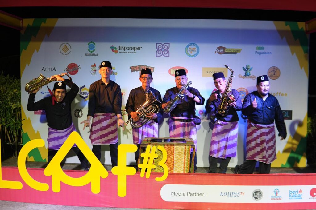 WhatsApp Image 2025-10-03 at 19.57.21 (1)