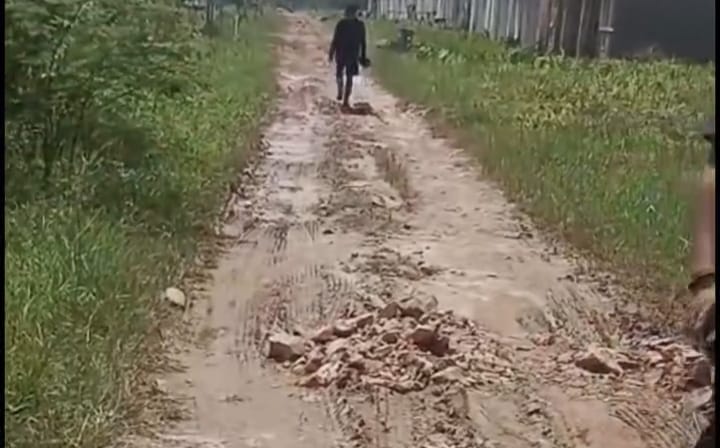 Jalan Komplek