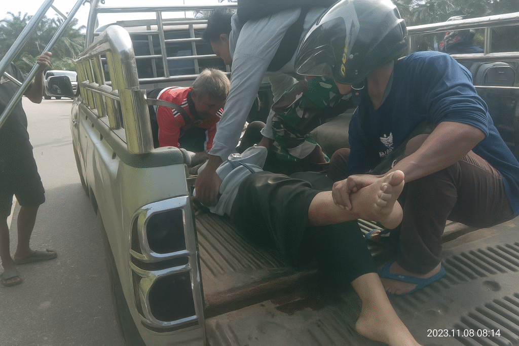 Foto Korban Kecelakaan Lalu Lintas di Pal XVI Ngabang, Kabupaten Landak pada 8 November 2025